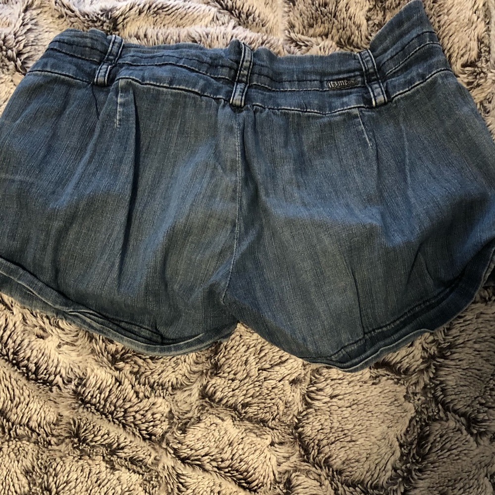 Shorts - Picture 2 of 2